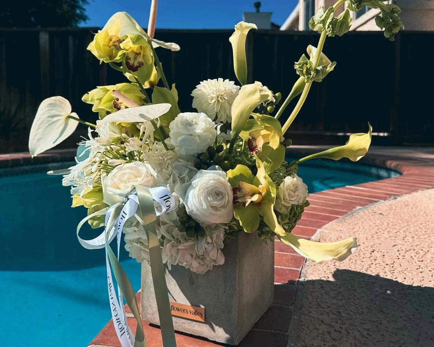 Close-up of red roses arranged as a luxury bouquet in Napa – Flowers Valley flower delivery